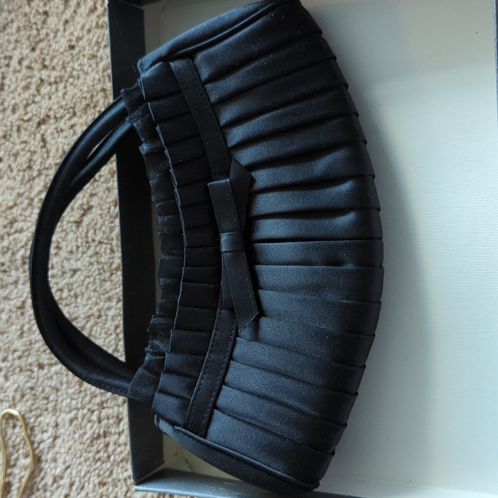 Franchi black bowed evening bag